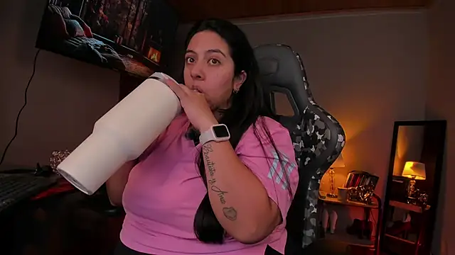 Snapshot of coraline_latin chatting on 23, 2, 2025 coraline latin online show from 23, 2, 2025