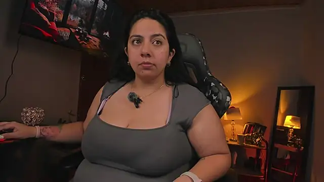 Snapshot of coraline_latin chatting on 24, 2, 2025 coraline latin online show from 24, 2, 2025