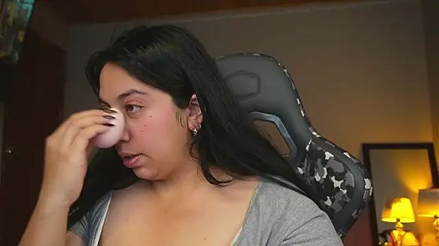 Snapshot of coraline_latin chatting on 17, 3, 2025 coraline latin online show from 17, 3, 2025