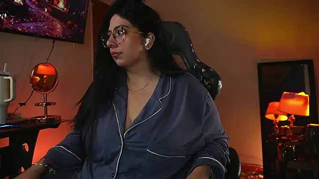 Snapshot of coraline_latin chatting on 12, 10, 2025 coraline latin online show from 12, 10, 2025