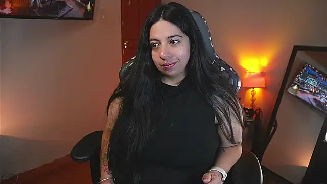 Snapshot of coraline_latin chatting on 23, 11, 2025 coraline latin online show from 23, 11, 2025