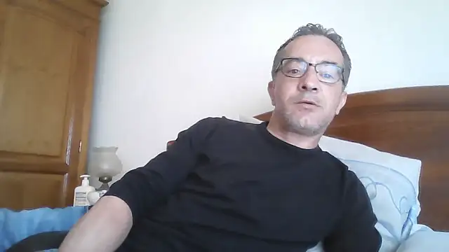 CarlosRocha73 online show from 17, 4, 2026