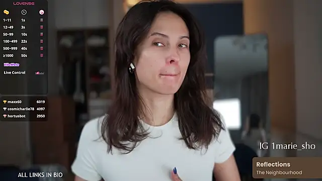 LAUREL HAZEL online show from 1, 11, 2025