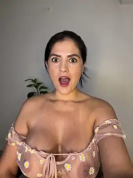 Snapshot of Carolina_Novoa chatting on 15, 12, 2024 Carolina Novoa online show from 15, 12, 2024