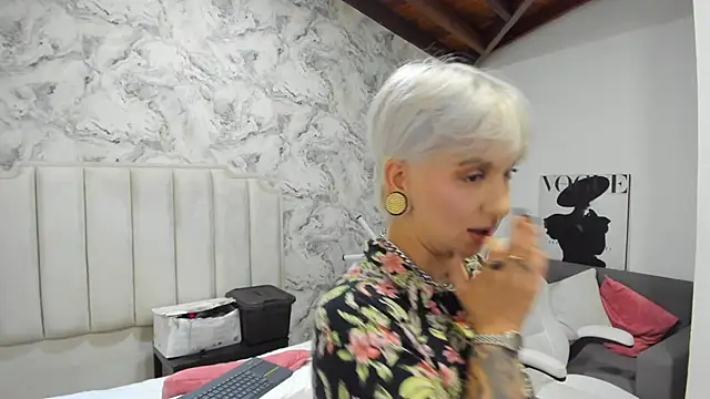 Snapshot of amy_ink chatting on 19, 9, 2025 amy ink online show from 19, 9, 2025