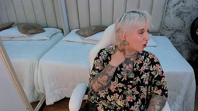 Snapshot of amy_ink chatting on 5, 10, 2025 amy ink online show from 5, 10, 2025