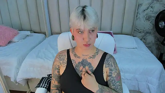 Snapshot of amy_ink chatting on 16, 10, 2025 amy ink online show from 16, 10, 2025