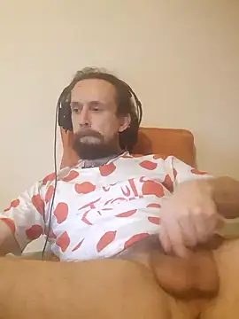 Snapshot of MishikoriXXX chatting on 4, 3, 2025 MishikoriXXX online show from 4, 3, 2025