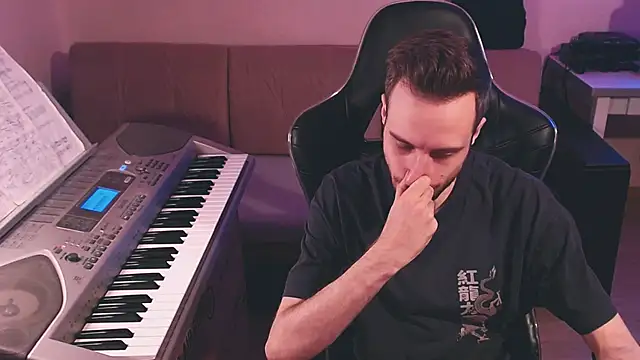 Snapshot of Sweetparker chatting on 28, 10, 2025 Sweetparker online show from 28, 10, 2025