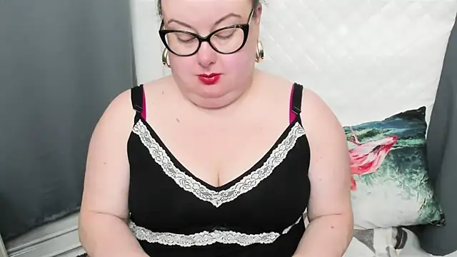 Snapshot of dirtyBonnie chatting on 1, 1, 2025 dirtyBonnie online show from 1, 1, 2025