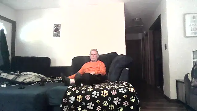 Snapshot of Sweet_Sexy1963 chatting on 14, 10, 2025 Sweet Sexy1963 online show from 14, 10, 2025