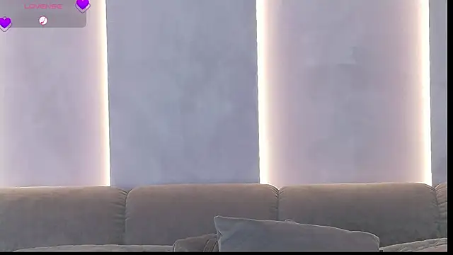 Snapshot of Sinful_Eyes chatting on 2, 3, 2025 Sinful Eyes online show from 2, 3, 2025