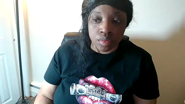 Sexymona1218 online show from 13, 4, 2026