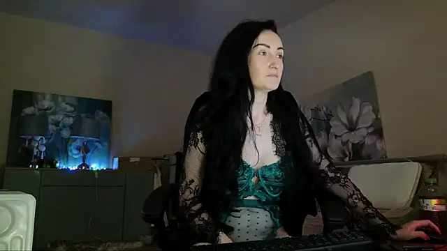 lara heaven online show from 10, 11, 2025