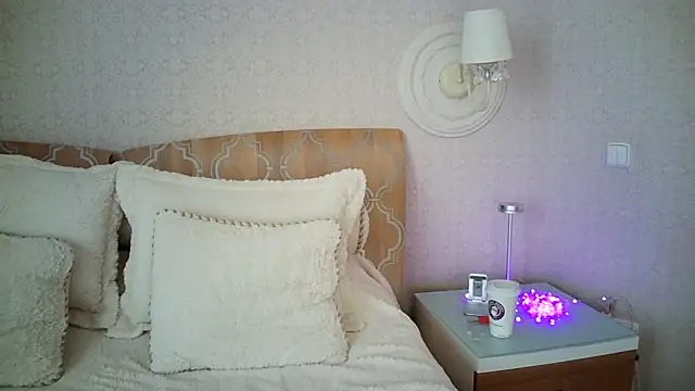 Snapshot of Luna_Hoty chatting on 7, 3, 2025 Luna Hoty online show from 7, 3, 2025
