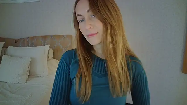 Snapshot of Luna_Hoty chatting on 2, 10, 2025 Luna Hoty online show from 2, 10, 2025