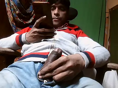 Snapshot of desiboy1101 chatting on 25, 12, 2024 desiboy1101 online show from 25, 12, 2024