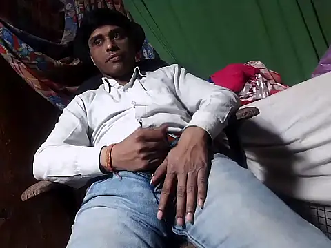 Snapshot of desiboy1101 chatting on 21, 1, 2025 desiboy1101 online show from 21, 1, 2025