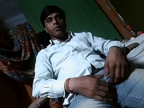 Snapshot of desiboy1101 chatting on 3, 3, 2025 desiboy1101 online show from 3, 3, 2025