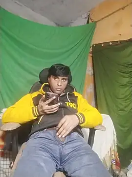 Snapshot of desiboy1101 chatting on 29, 11, 2025 desiboy1101 online show from 29, 11, 2025