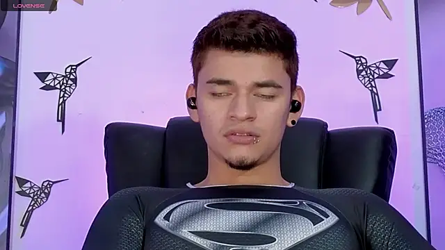 Snapshot of VikoHands chatting on 22, 3, 2025 VikoHands online show from 22, 3, 2025