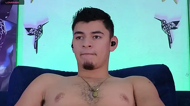 Snapshot of VikoHands chatting on 10, 10, 2025 VikoHands online show from 10, 10, 2025