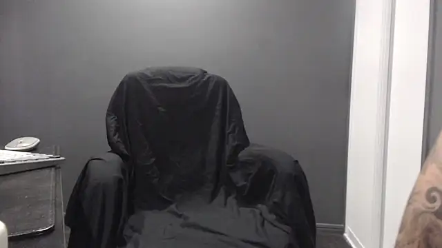 poisonivyx online show from 1, 10, 2025