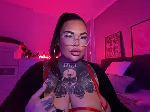 Snapshot of _MelinaCurves_ chatting on 31, 1, 2025 MelinaCurves online show from 31, 1, 2025