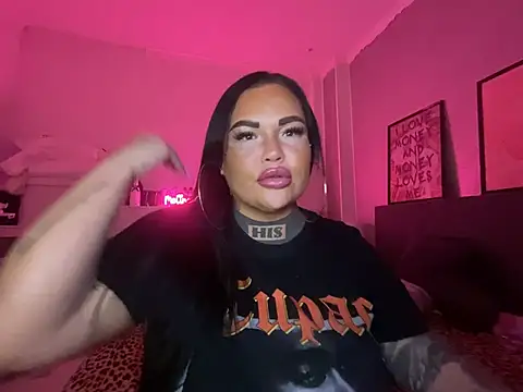 Snapshot of _MelinaCurves_ chatting on 6, 2, 2025 MelinaCurves online show from 6, 2, 2025