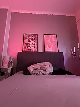 Snapshot of _MelinaCurves_ chatting on 24, 2, 2025 MelinaCurves online show from 24, 2, 2025