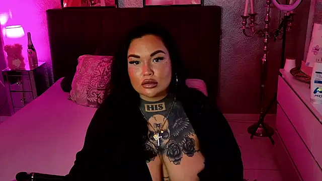 Snapshot of _MelinaCurves_ chatting on 2, 3, 2025 MelinaCurves online show from 2, 3, 2025