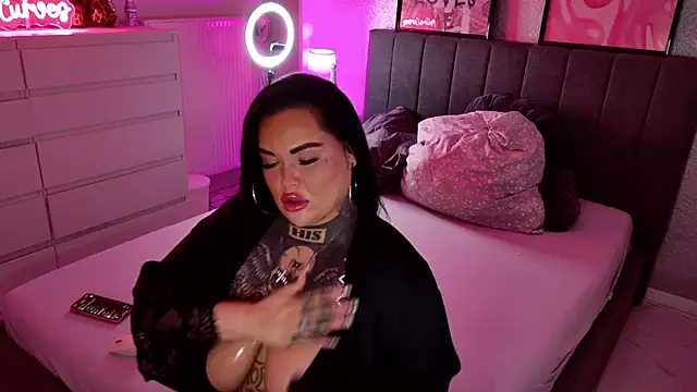 Snapshot of _MelinaCurves_ chatting on 14, 3, 2025 MelinaCurves online show from 14, 3, 2025