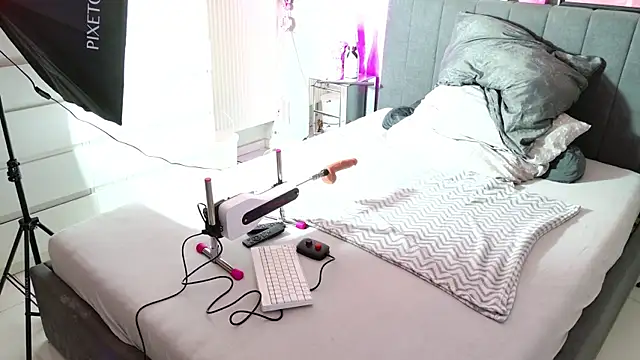 Snapshot of _MelinaCurves_ chatting on 18, 3, 2025 MelinaCurves online show from 18, 3, 2025