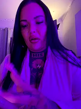 Snapshot of _MelinaCurves_ chatting on 5, 10, 2025 MelinaCurves online show from 5, 10, 2025