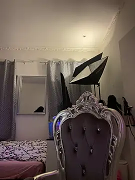 Snapshot of _MelinaCurves_ chatting on 13, 10, 2025 MelinaCurves online show from 13, 10, 2025