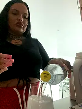 Snapshot of _MelinaCurves_ chatting on 23, 10, 2025 MelinaCurves online show from 23, 10, 2025