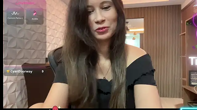 Leilacharlotte online show from 15, 2, 2026