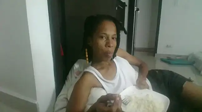 Snapshot of africa_deluxe chatting on 22, 2, 2025 africa deluxe online show from 22, 2, 2025