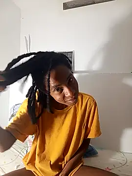 Snapshot of africa_deluxe chatting on 16, 10, 2025 africa deluxe online show from 16, 10, 2025