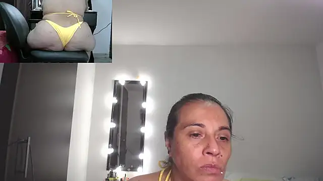 Snapshot of zoe_hotxxx chatting on 23, 11, 2025 zoe hotxxx online show from 23, 11, 2025