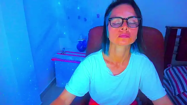 Snapshot of BrianaGarner chatting on 25, 10, 2025 BrianaGarner online show from 25, 10, 2025