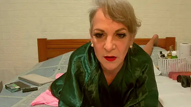 Snapshot of awild_kitten chatting on 5, 1, 2025 awild kitten online show from 5, 1, 2025