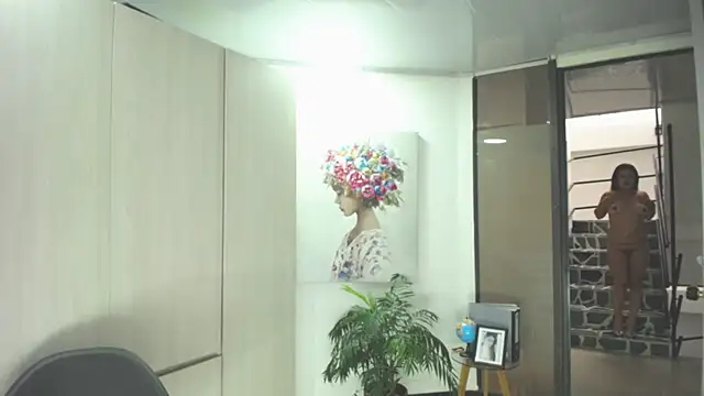 carieBelle1 online show from 5, 3, 2025