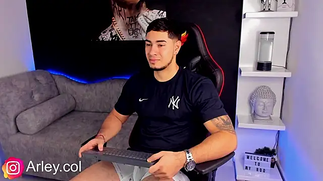 Snapshot of Dimitri_Colleman chatting on 13, 12, 2024 Dimitri Colleman online show from 13, 12, 2024