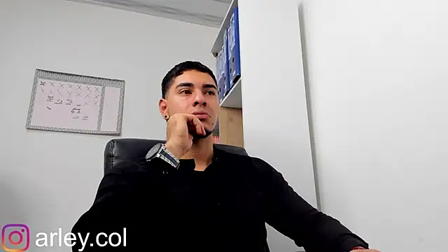 Snapshot of Dimitri_Colleman chatting on 3, 1, 2025 Dimitri Colleman online show from 3, 1, 2025