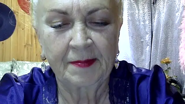 Emma52610 online show from 11, 10, 2025