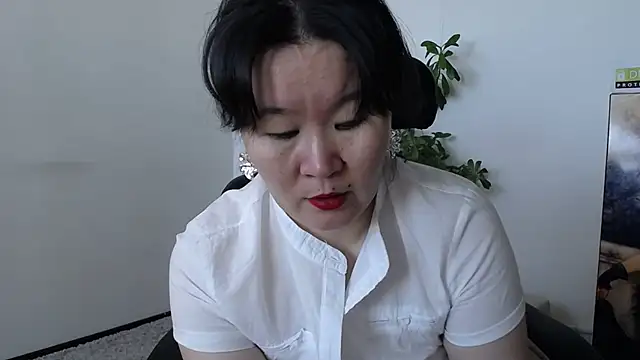 Akira xx online show from 16, 10, 2025