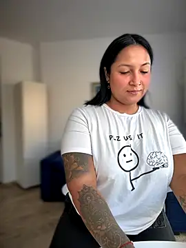 DannaaMeliza online show from 27, 9, 2025