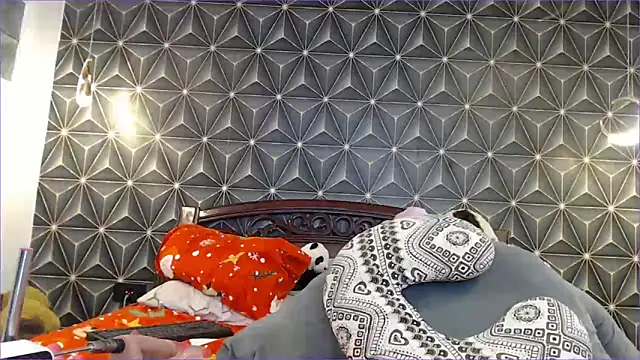 Snapshot of yummymeily chatting on 6, 1, 2025 yummymeily online show from 6, 1, 2025
