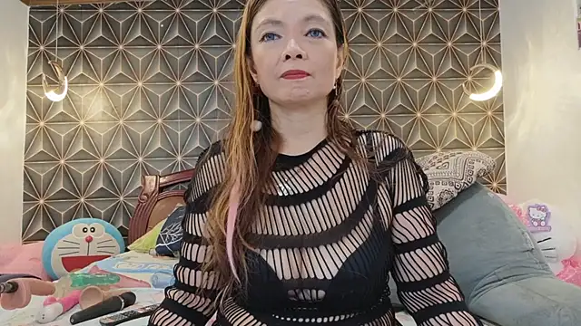 Snapshot of yummymeily chatting on 18, 10, 2025 yummymeily online show from 18, 10, 2025